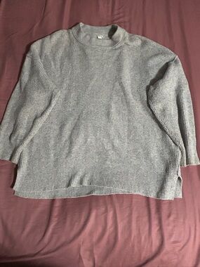 aerie Gray Knit Pullover Sweater Size M